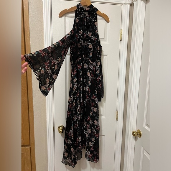 NICHOLAS Floral Chain Neck Wrap Silk Dress
size 2 - Picture 13 of 14